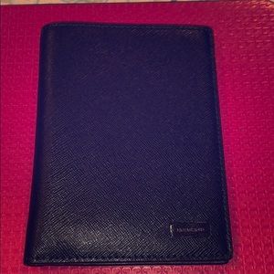 Michael Kors men’s passport holder